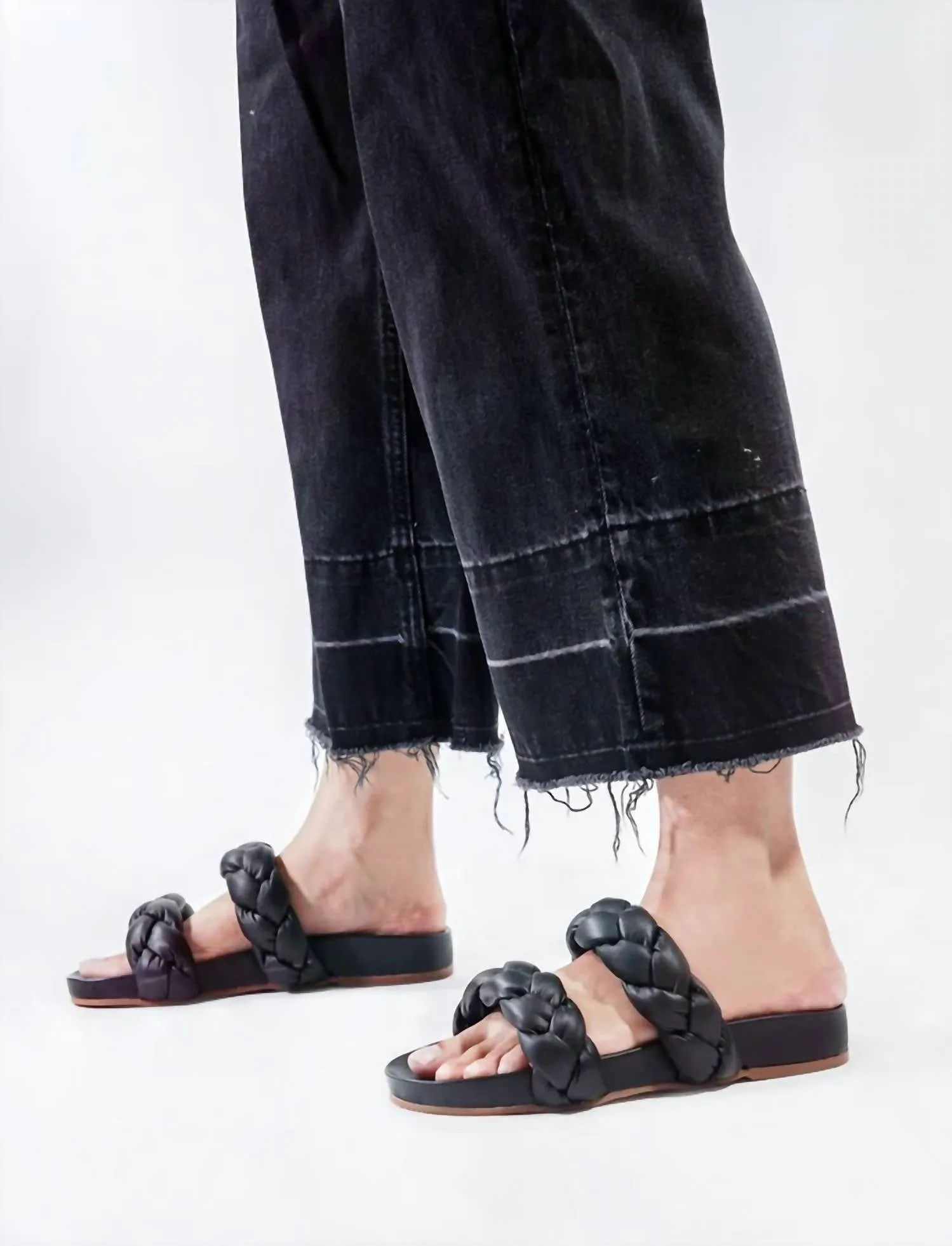 Coco Chunky Braided Pool Slide In Black