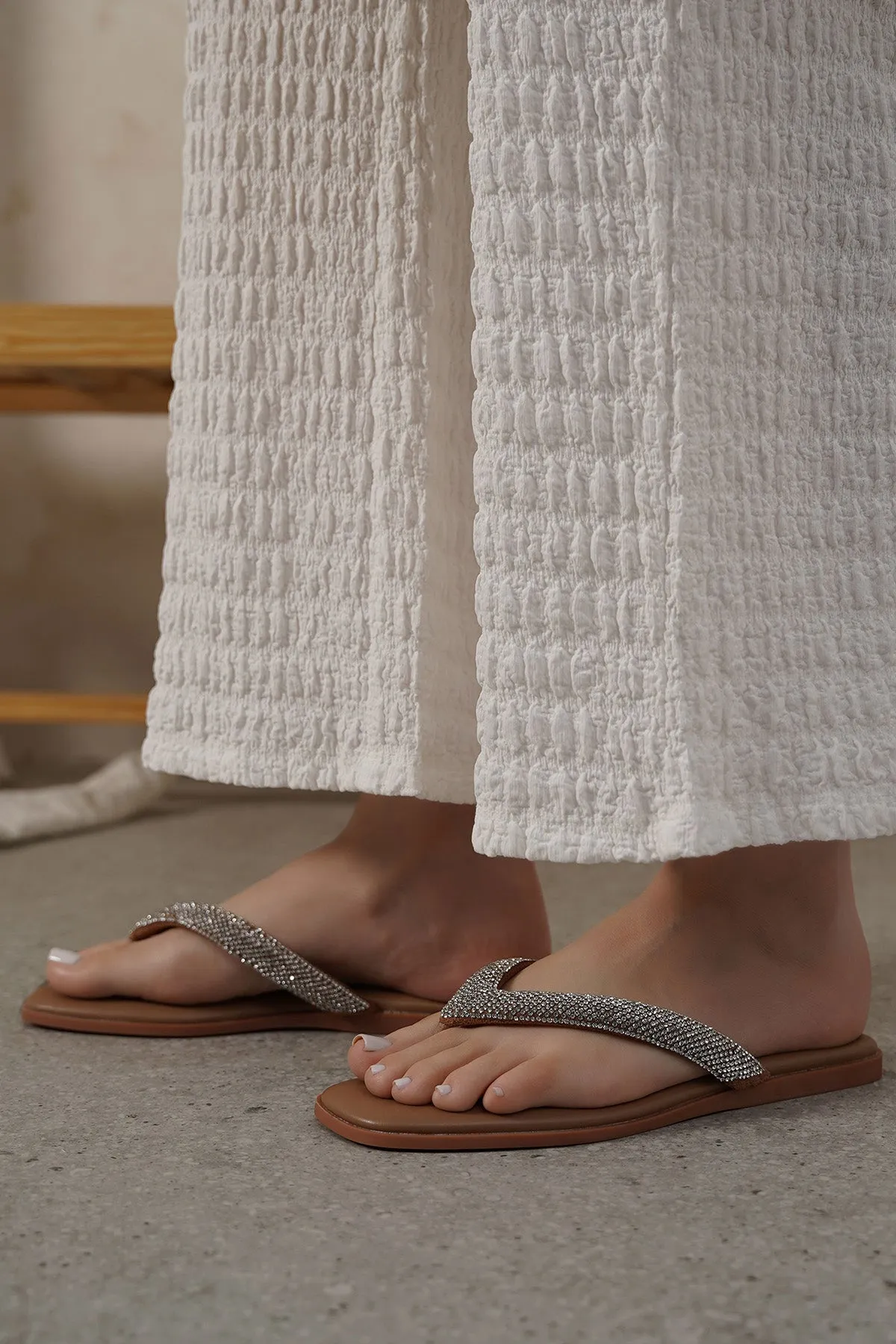 CRYSTAL FLIP FLOPS