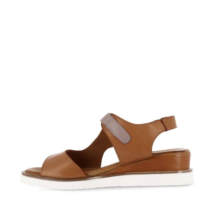 DRILLA - TAN LEATHER