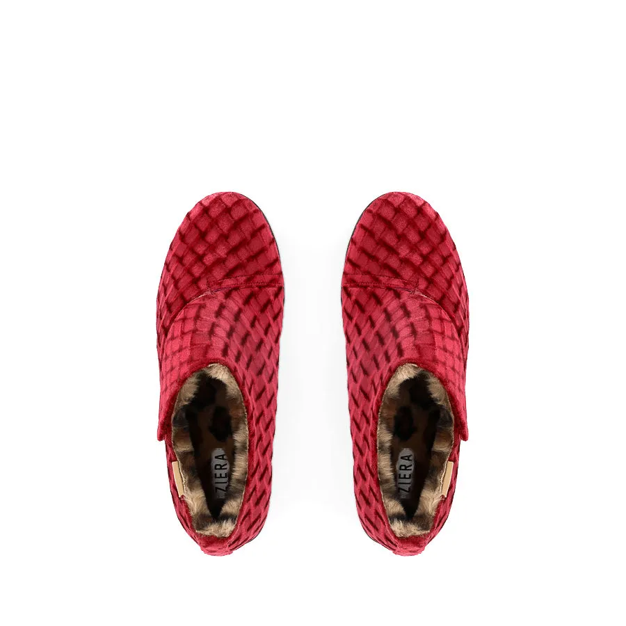 FLISS - RED EMBOSSED