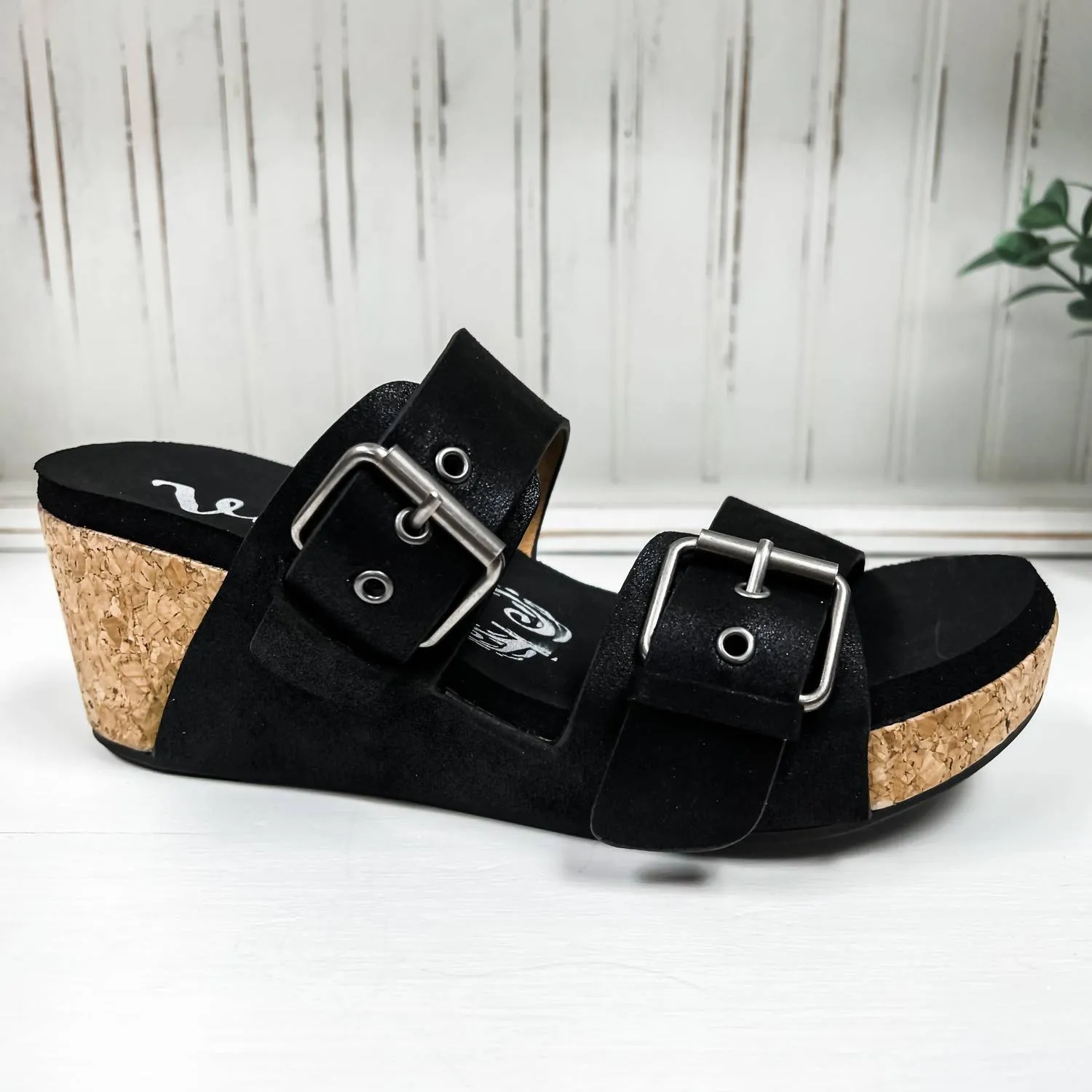 Laurie Women's Sandal In Black