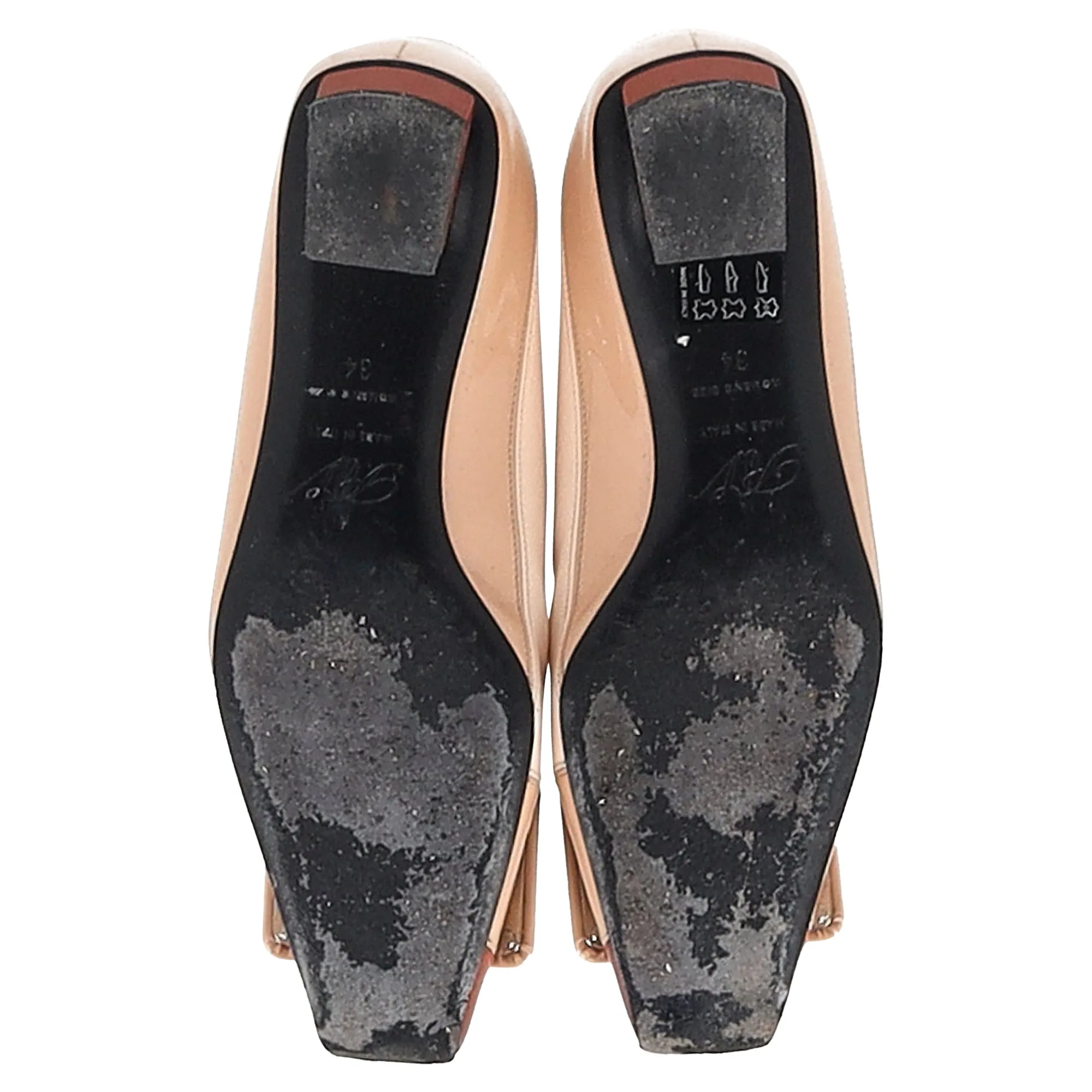 Roger Vivier Belle Vivier Buckle Flats in Beige Patent Leather