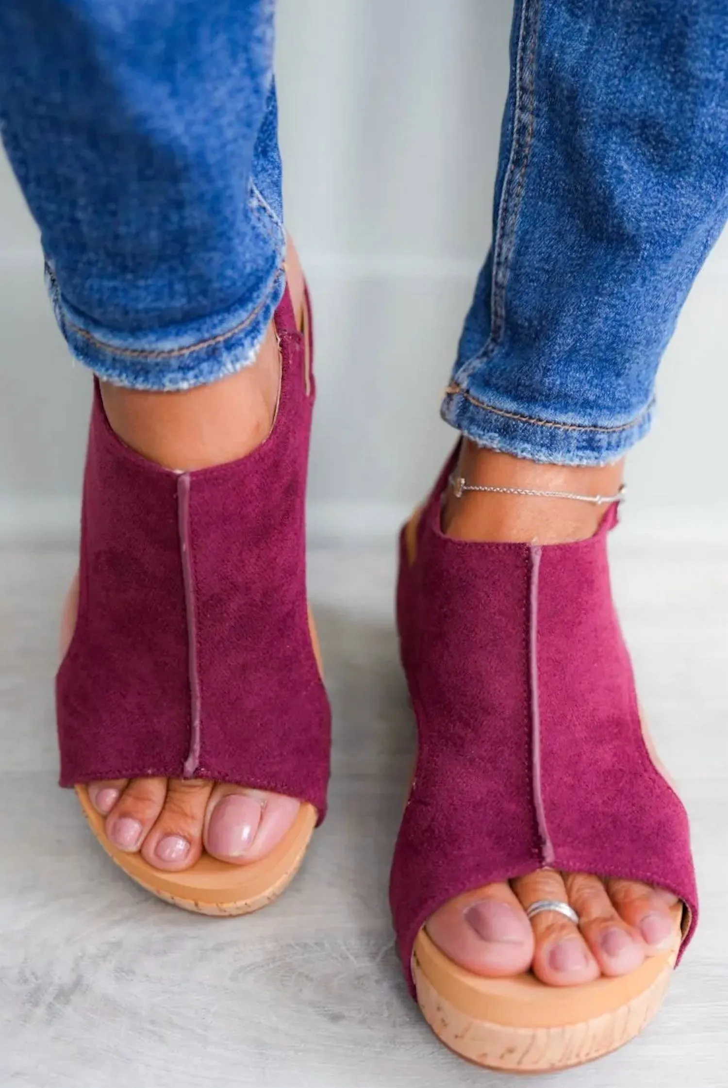 Suede Carley Wedges (Ca) (B-4) In Berry
