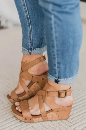 Vector Wedge Sandal In Tan