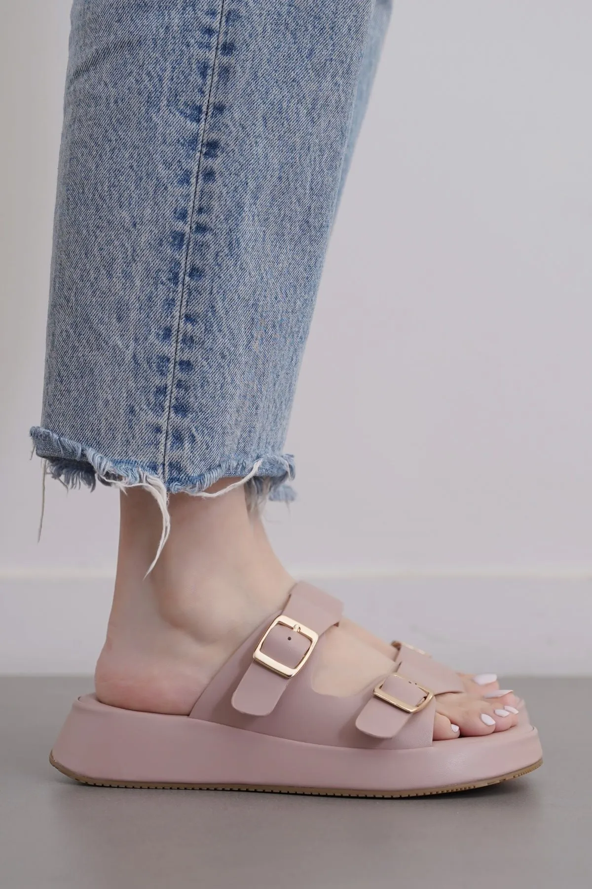 WIDTH ADJUSTABLE MAMA SLIDES
