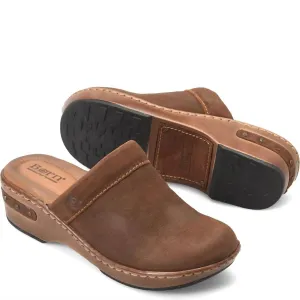 Women Bandy Clogs In Brown Distressed