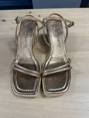 Women Idun Sandal In Tan Soft Kid   Foil