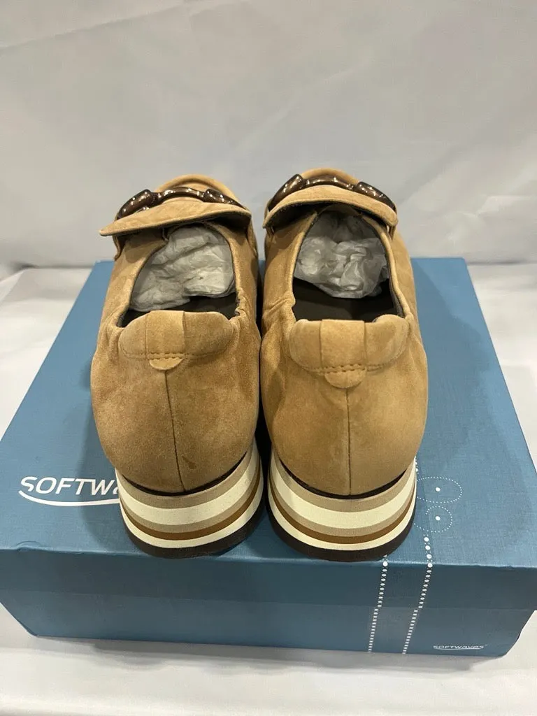 Women's Caitlin Sneaker In Leather