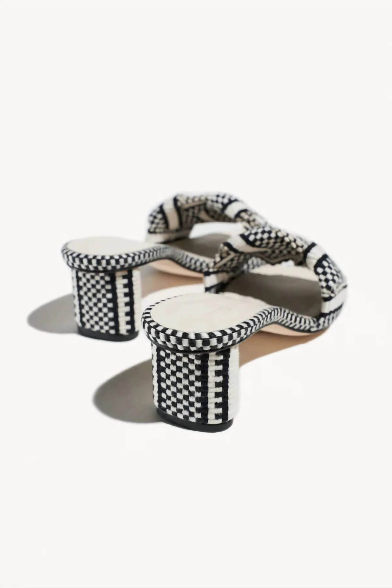Women's Claudia Mule In Ivory/black