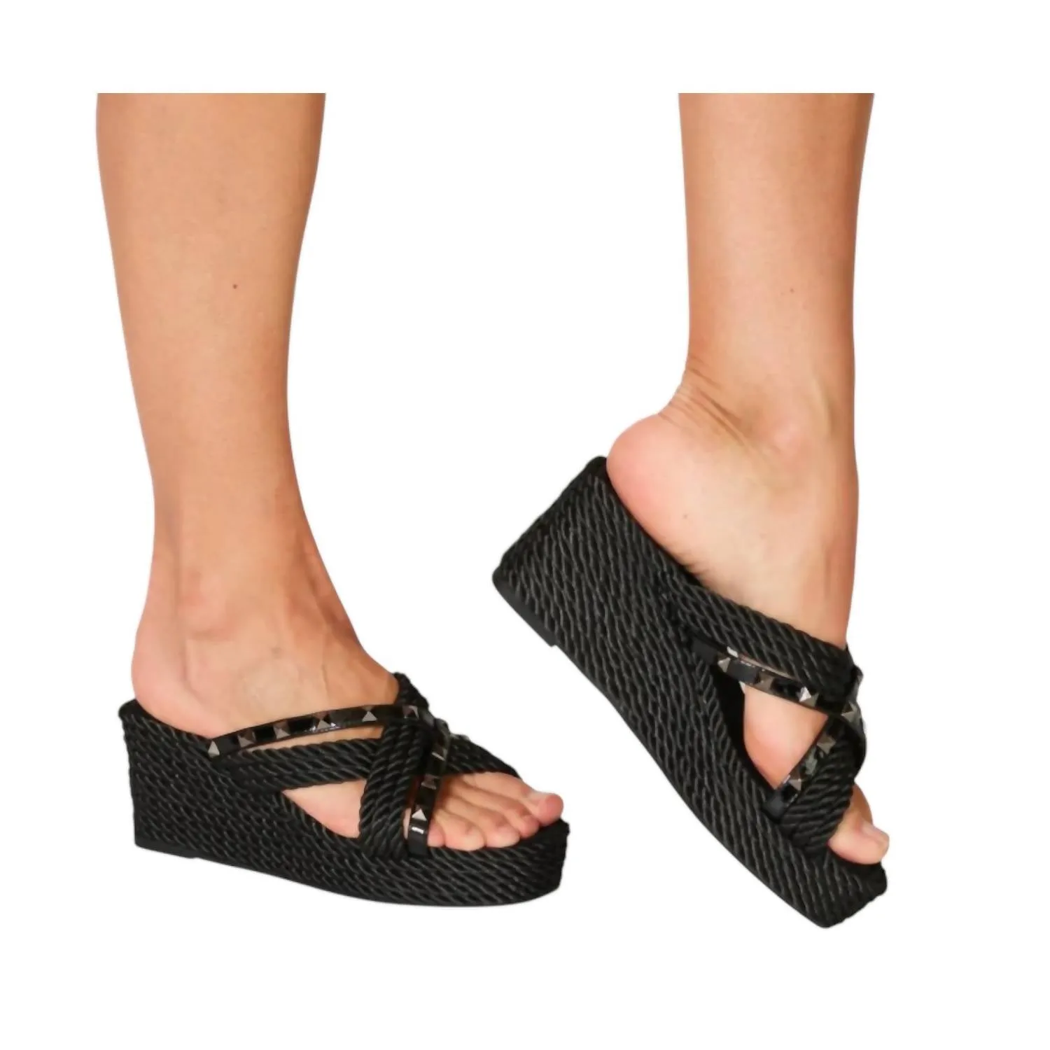 Women's Clem Wedge In Black Soutag E/blk P