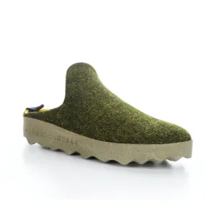 Women's Come Mule In Forest