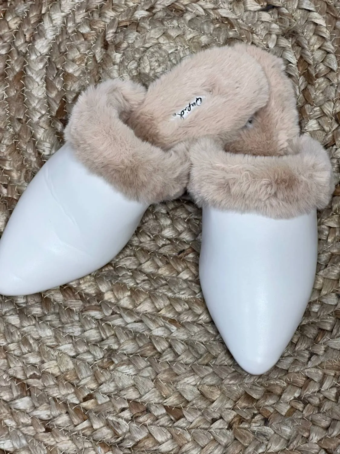 Women's Dress Furry Flats In Off White