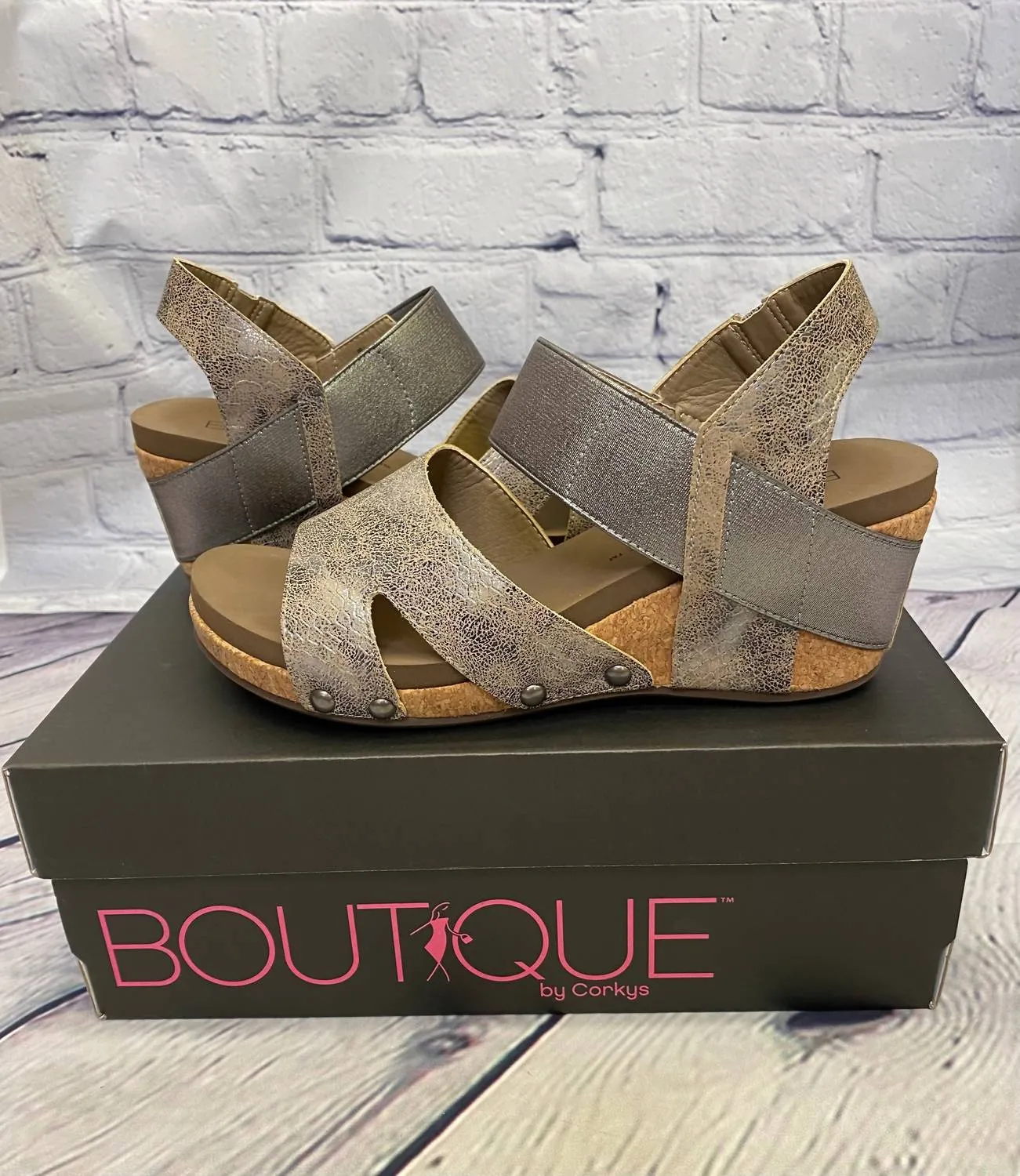 Women's Fig Wedge Sandal In Taupe