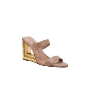 Women's Framing Wedge In True Taupe