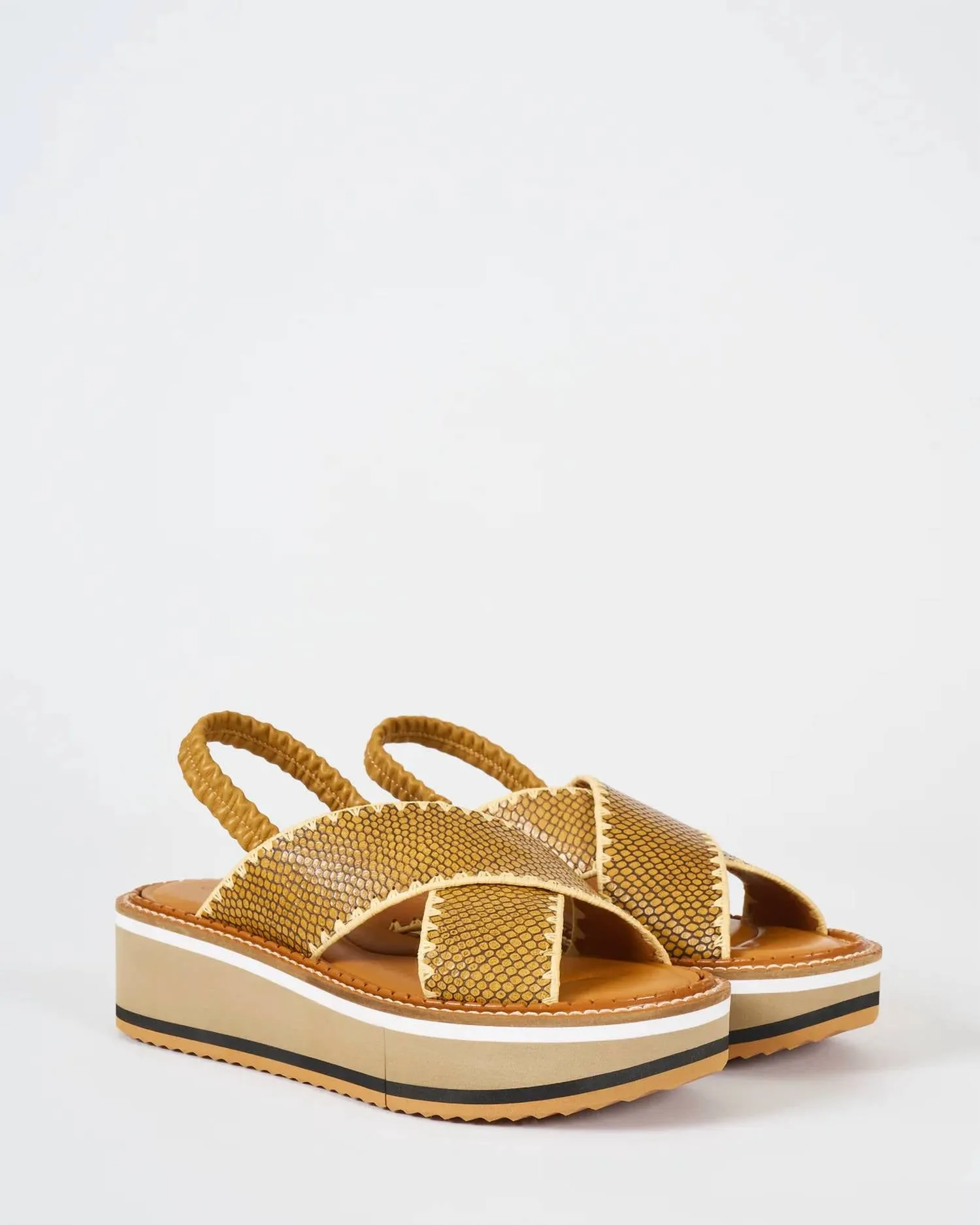 Women's Freedosr Wedge Sandals In Dsrt Pytsde