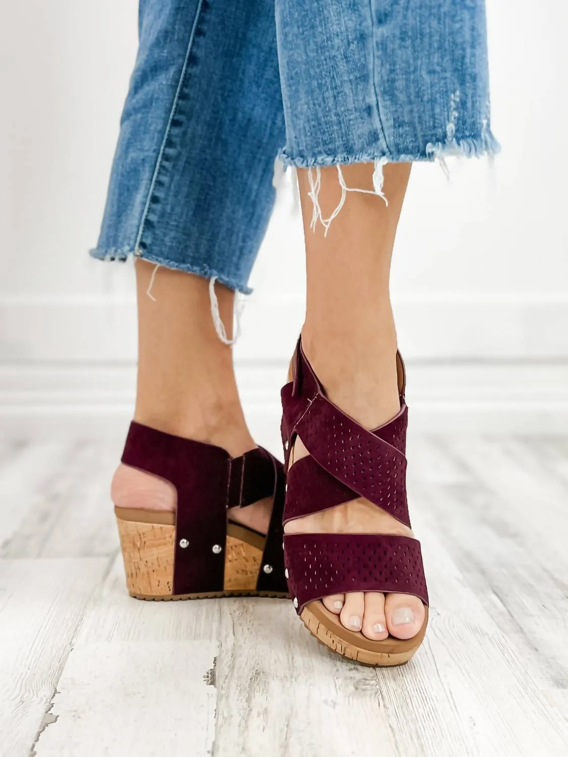 Women's Guilty Pleasure Wedge Sandal In Wine