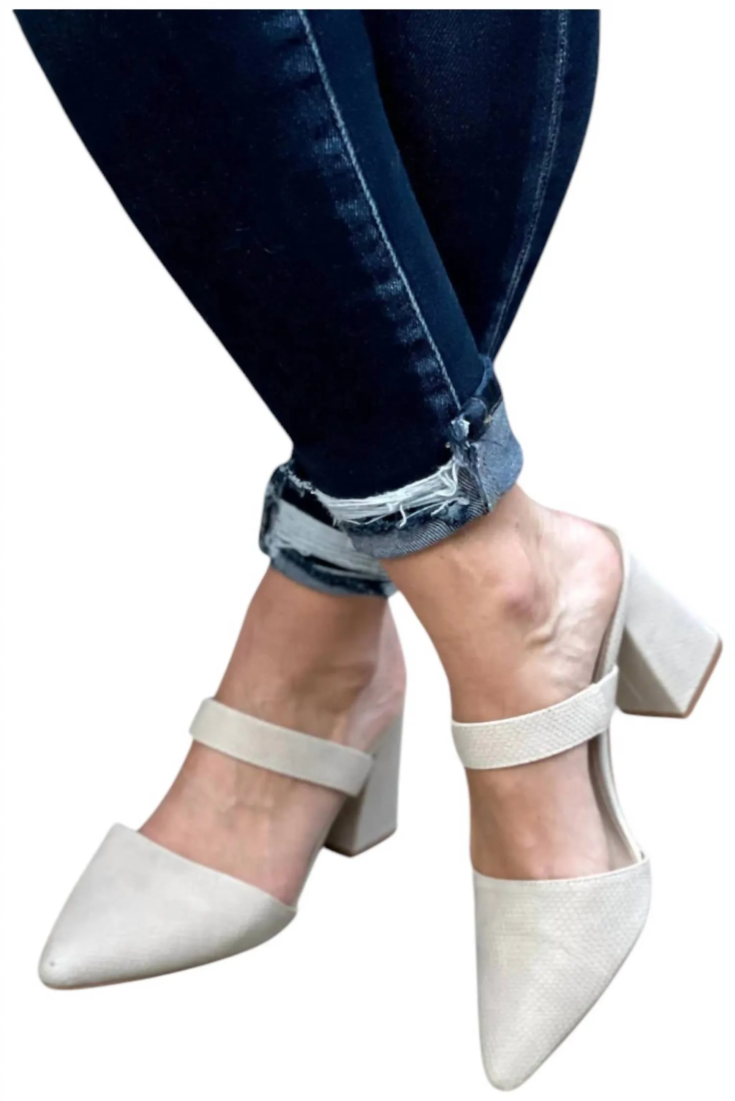 Women's Heeled Mule In Ivory