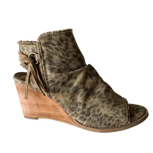 Women's Keely Wedge Sandal In Tan