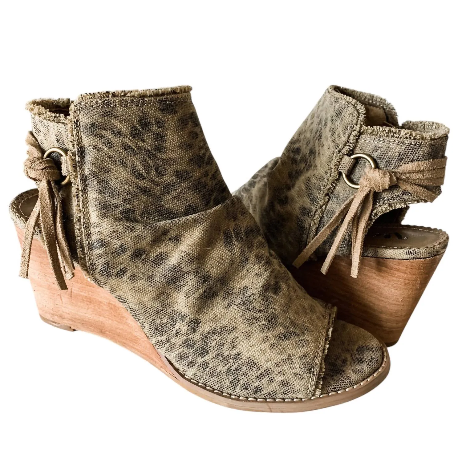 Women's Keely Wedge Sandal In Tan