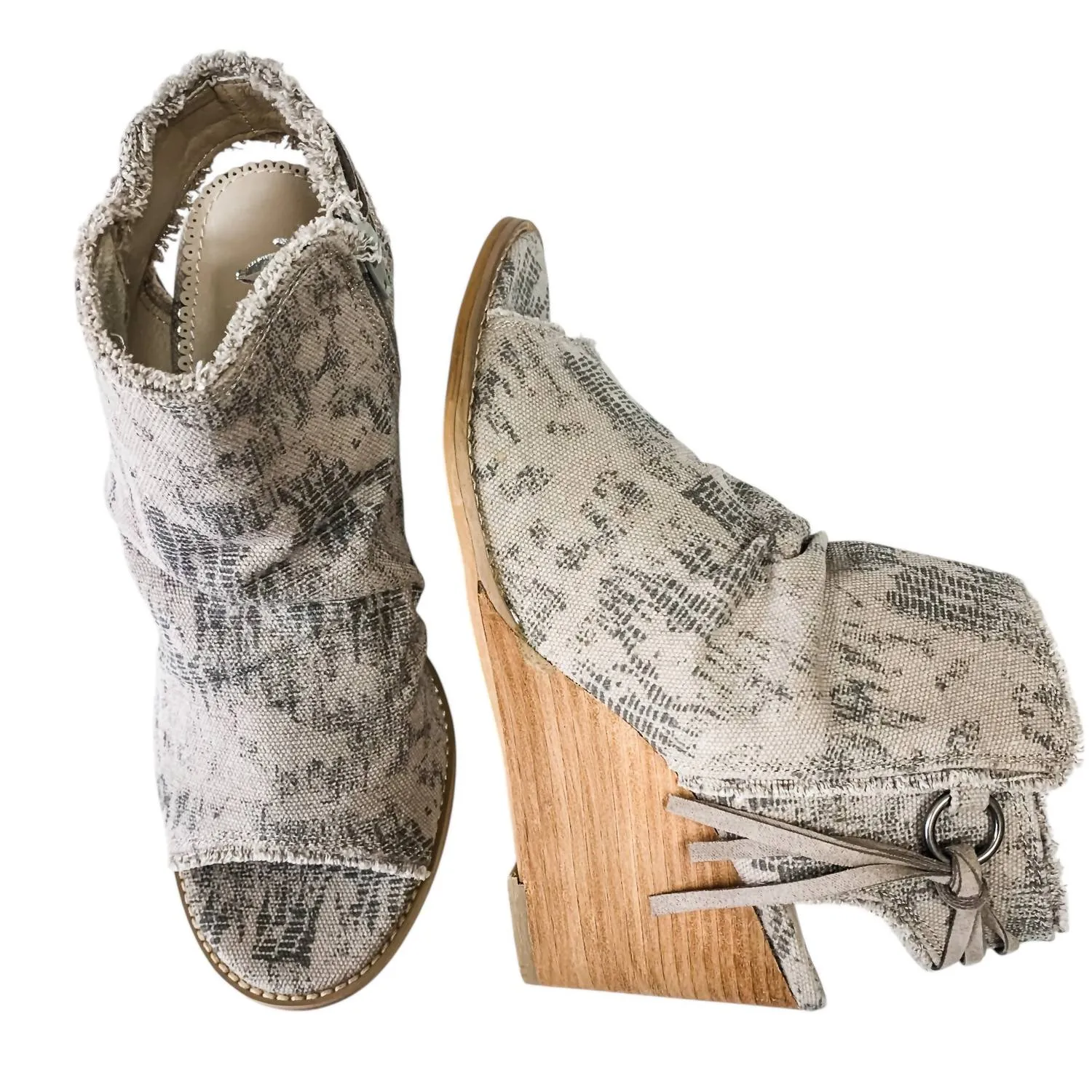 Women's Keely Wedge Sandals In Light Grey