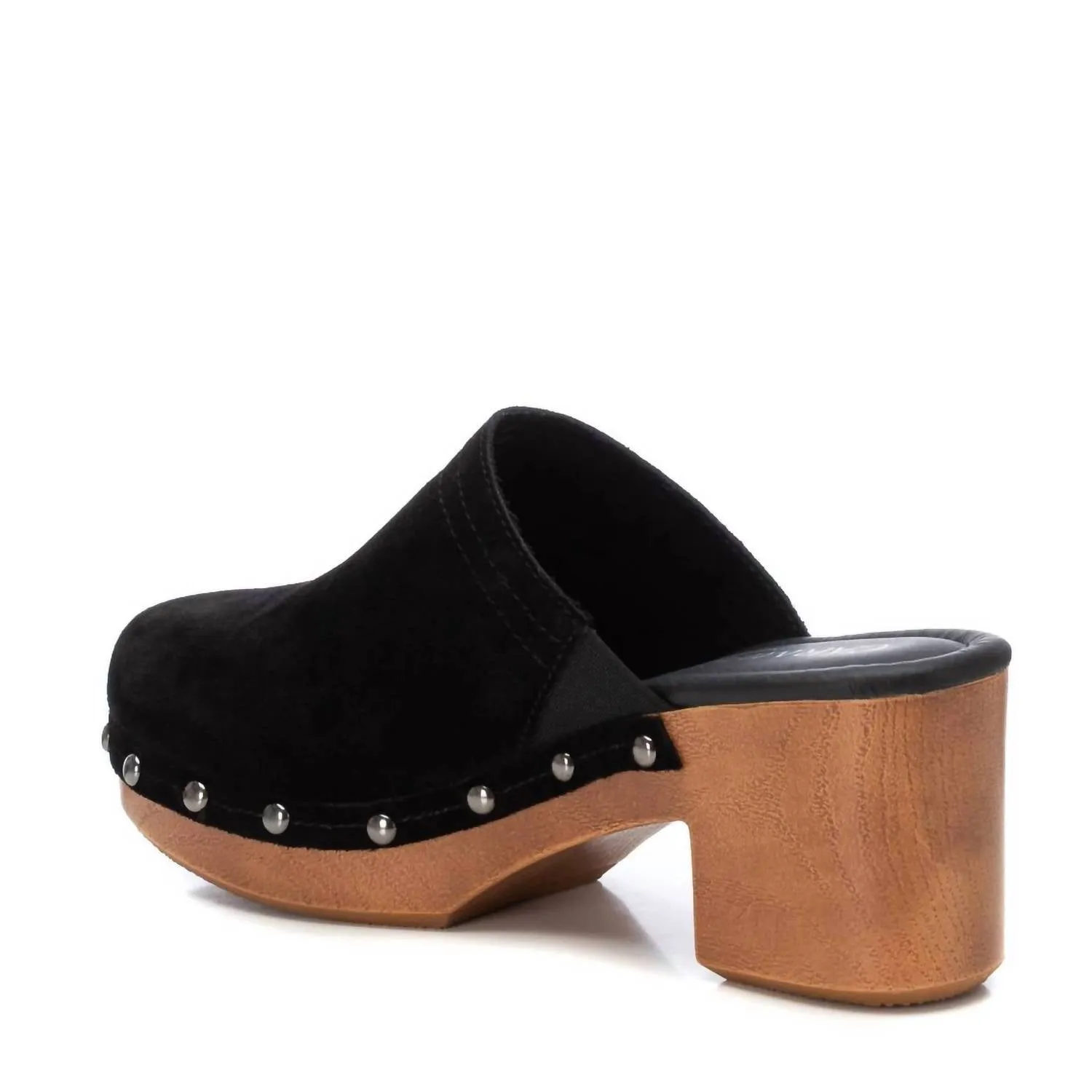 Women's Leather Clogs In Black