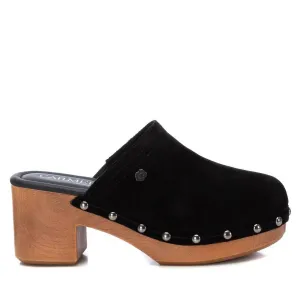 Women's Leather Clogs In Black