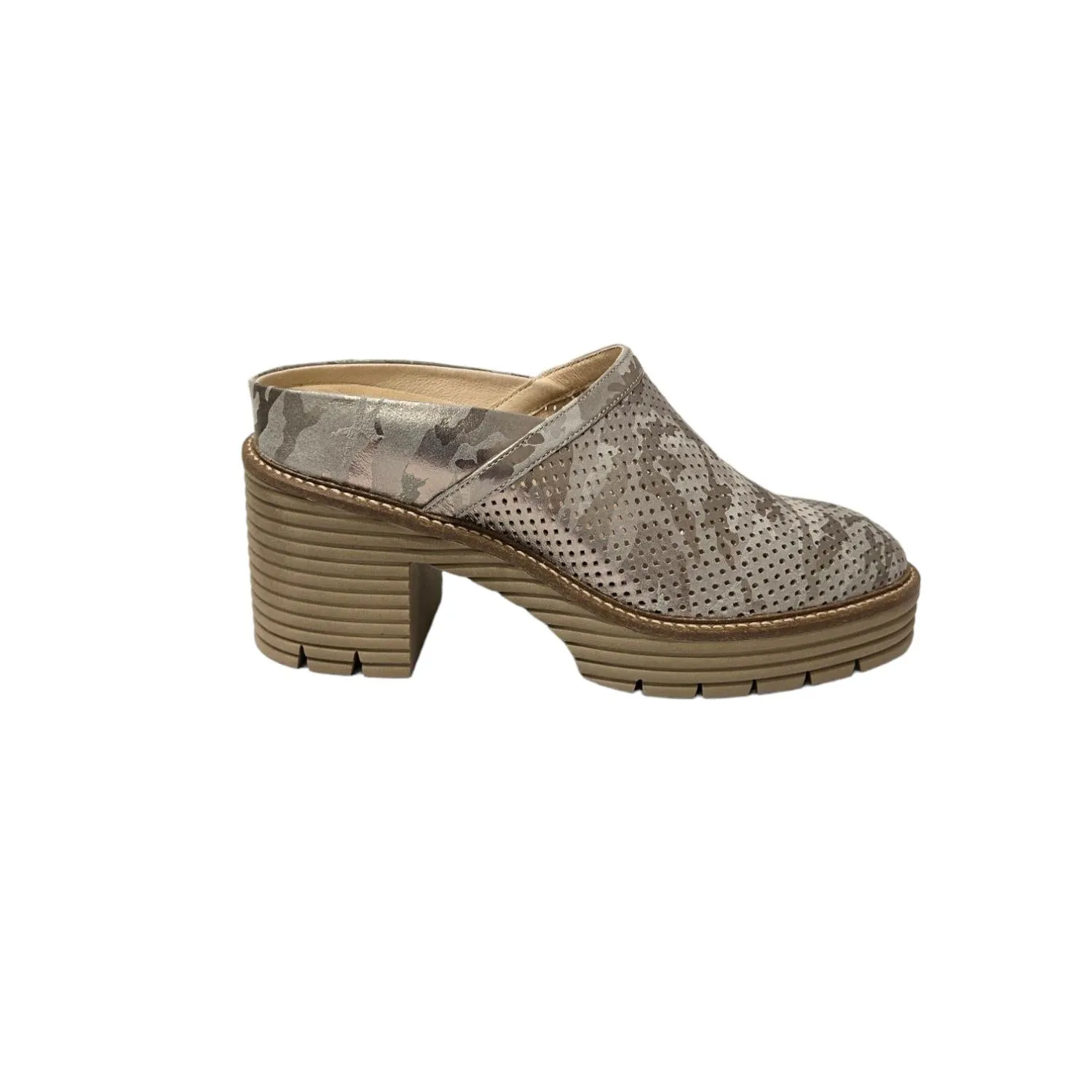 Women's Mansi Clog In Camoflauge