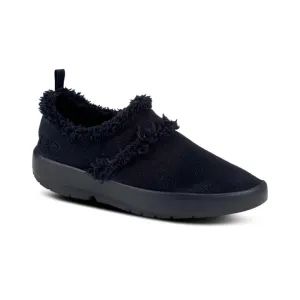 Women's Oocoozie Low Slipper In Black