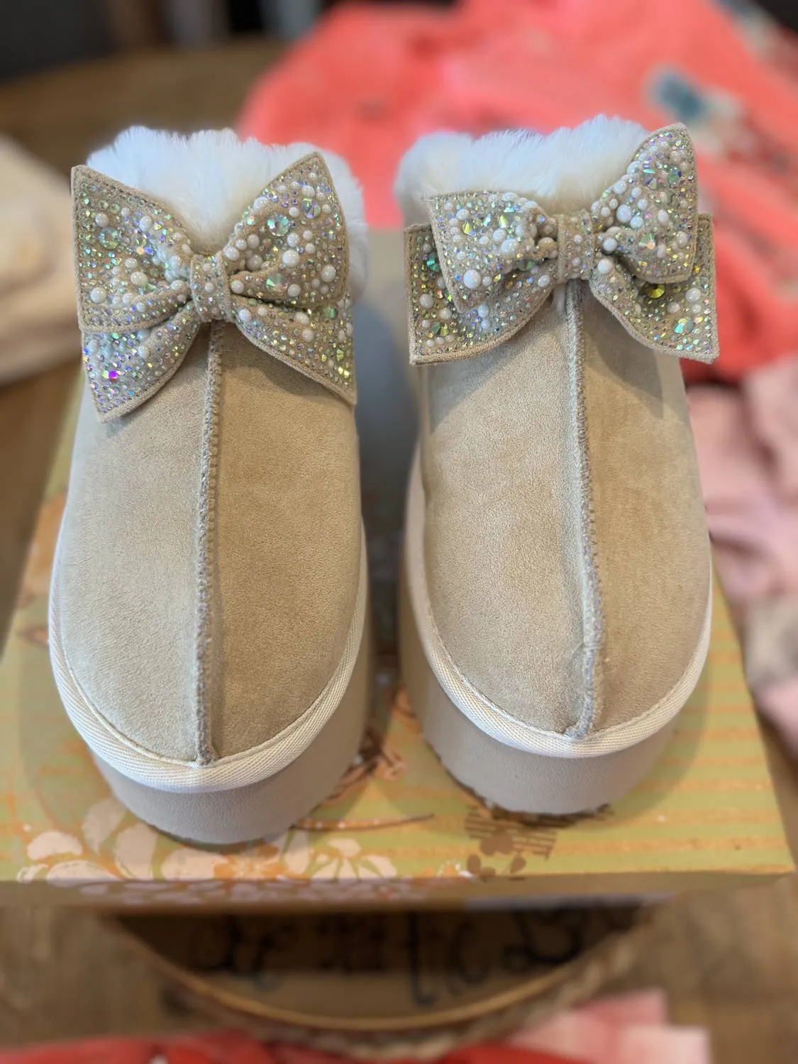 Women's Paris Slipper In Cream/taupe