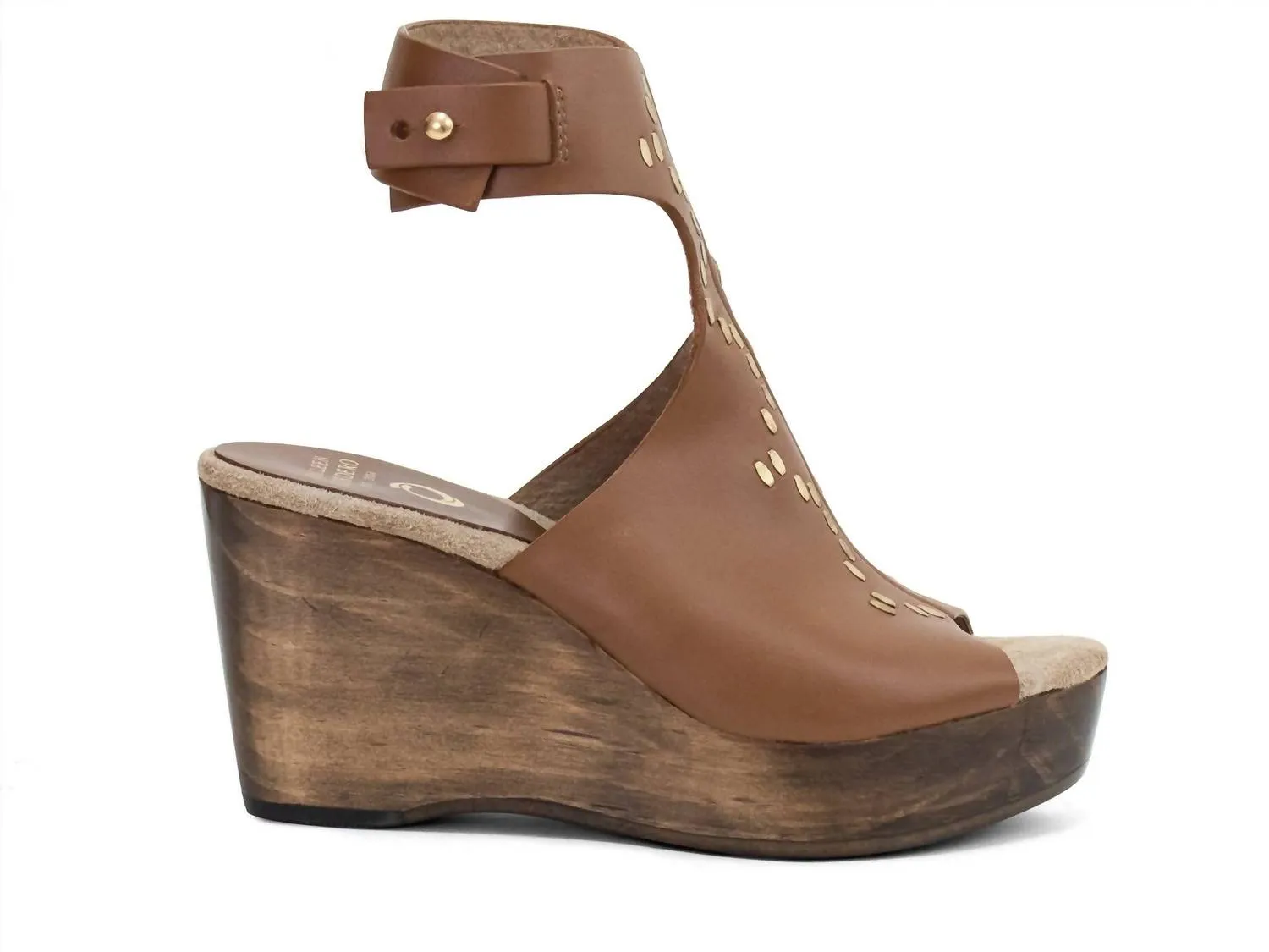 Women's Pia Wedge In Tawny Leather With Brass Art