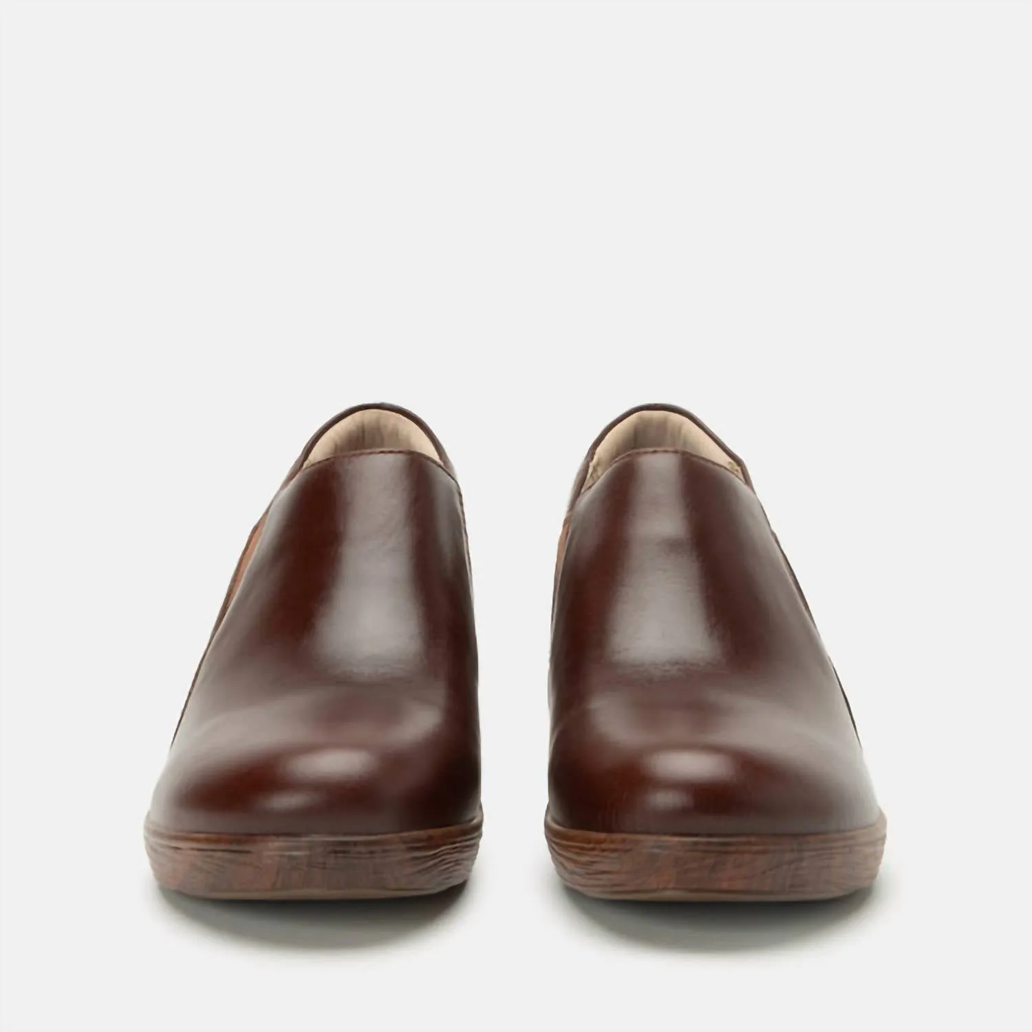 Women's Skylar Slip On Shoes In Mahogany