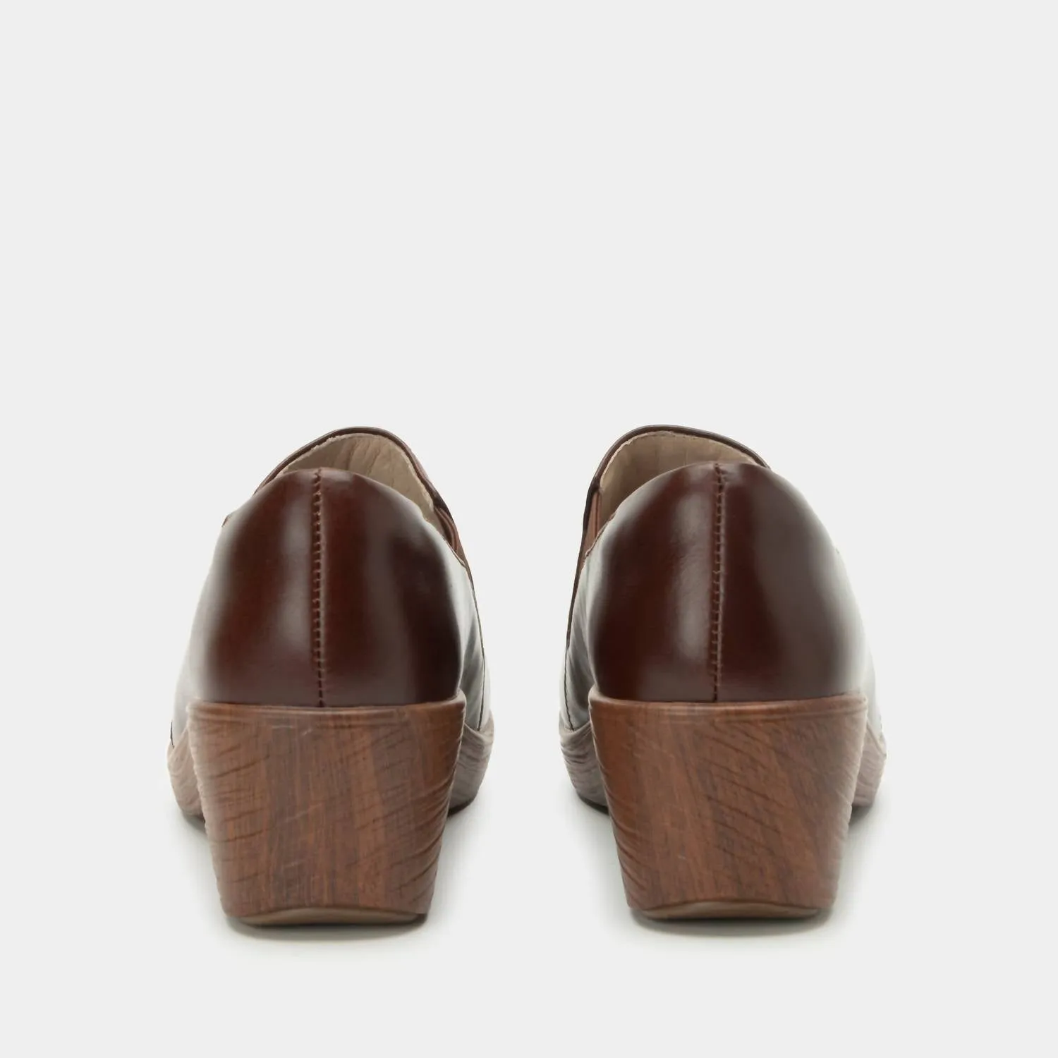 Women's Skylar Slip On Shoes In Mahogany
