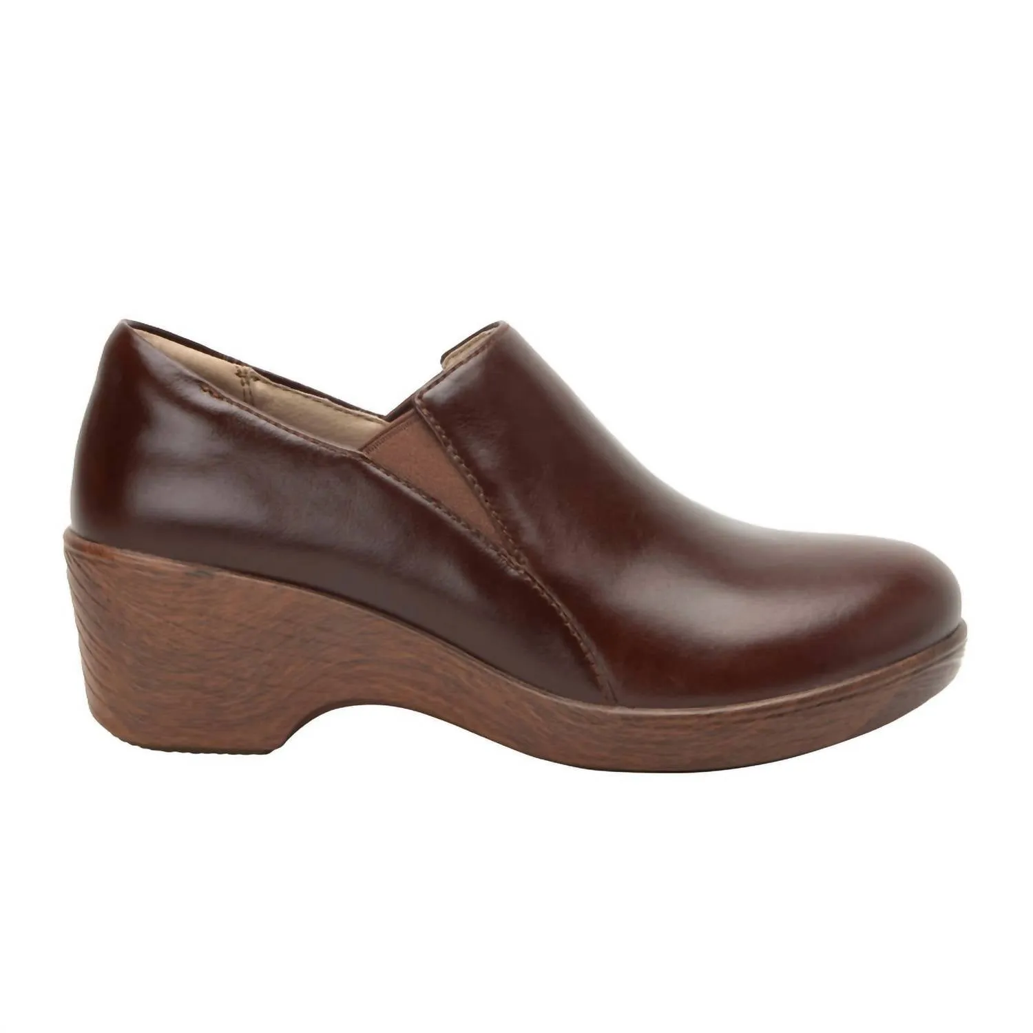 Women's Skylar Slip On Shoes In Mahogany
