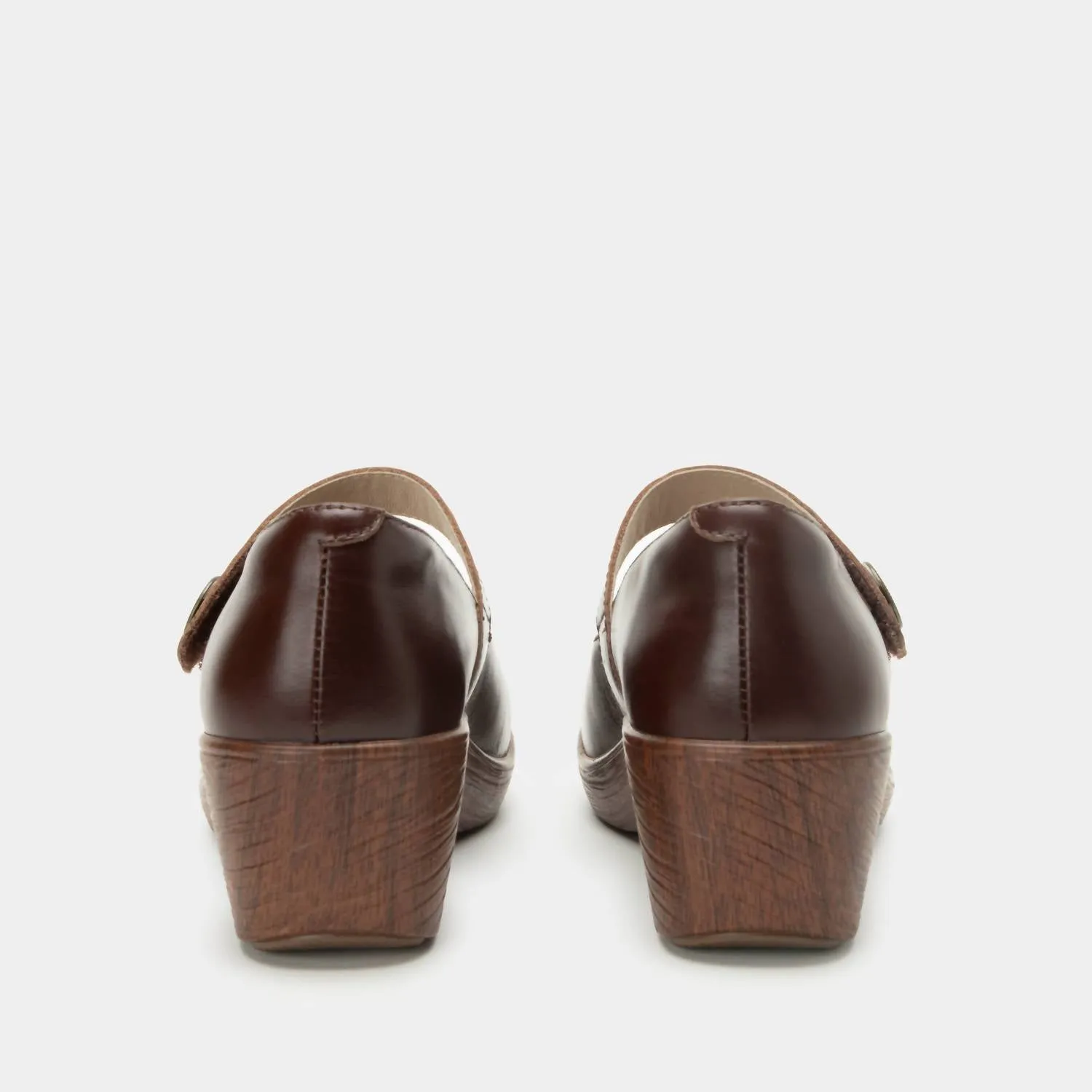 Women's Sofi Shoes In Mahogany