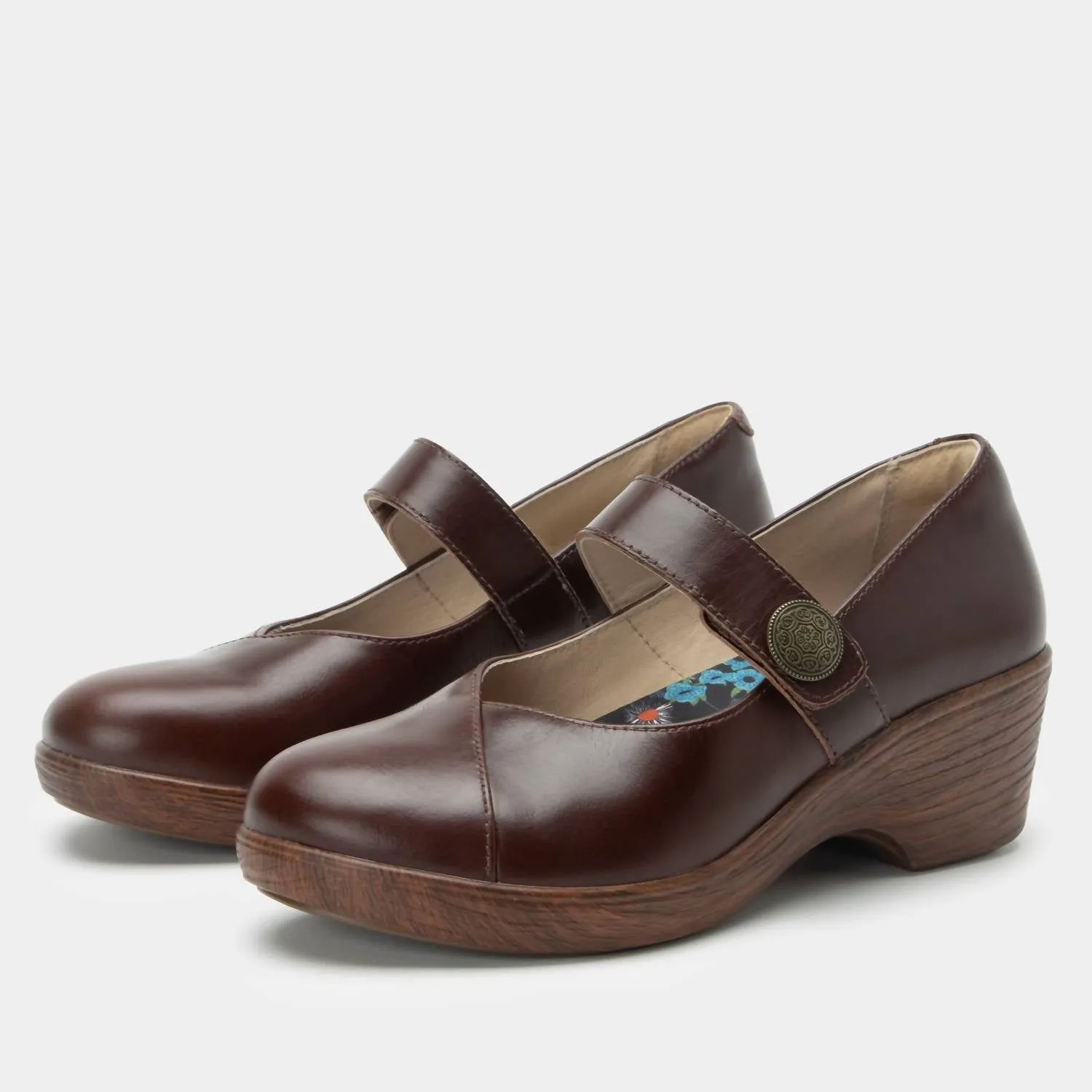 Women's Sofi Shoes In Mahogany
