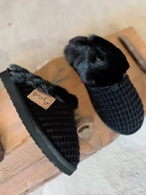 Women's Sweater Knit Fuzzy Slippers In Black