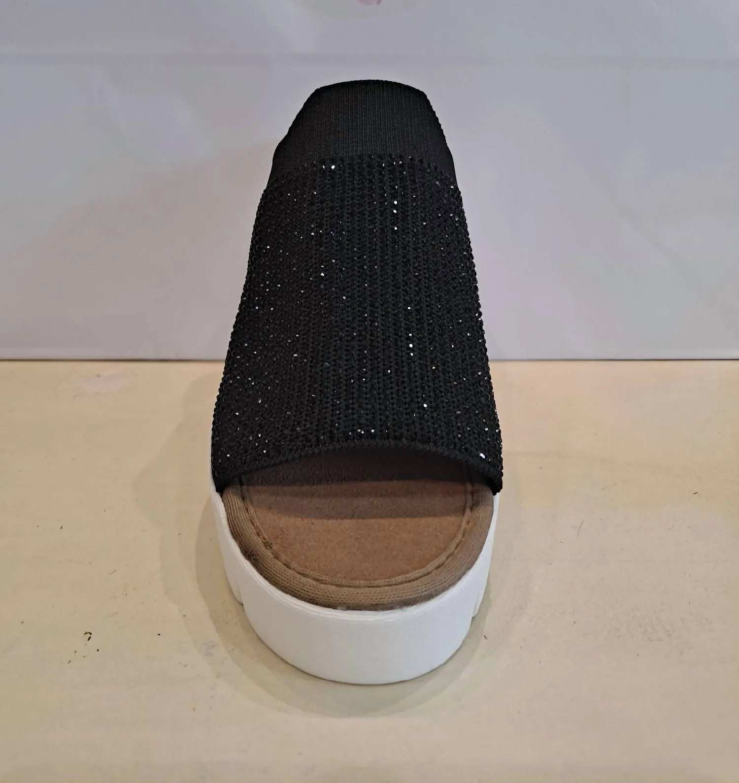 Women's Venti Crystal Sandal In Black