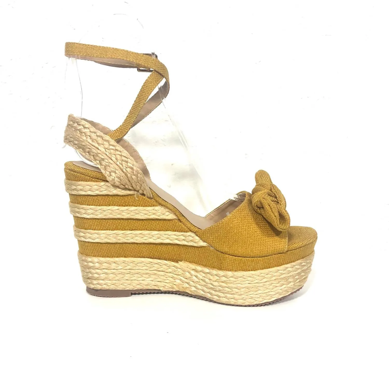 Xiomara Wedge Heels In Yellow Marigold