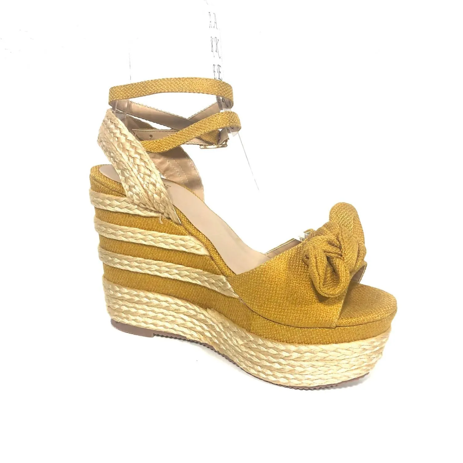 Xiomara Wedge Heels In Yellow Marigold